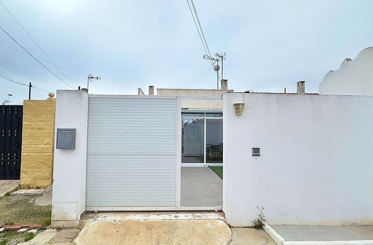 2 slaapkamer Villa te koop in Torrevieja met garage - € 122.895 (Ref: 9706090)
