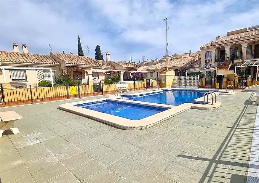 3 Zimmer Villa zu verkaufen in Guardamar del Segura mit Pool Garage - 209.950 € (Ref: 9706094)