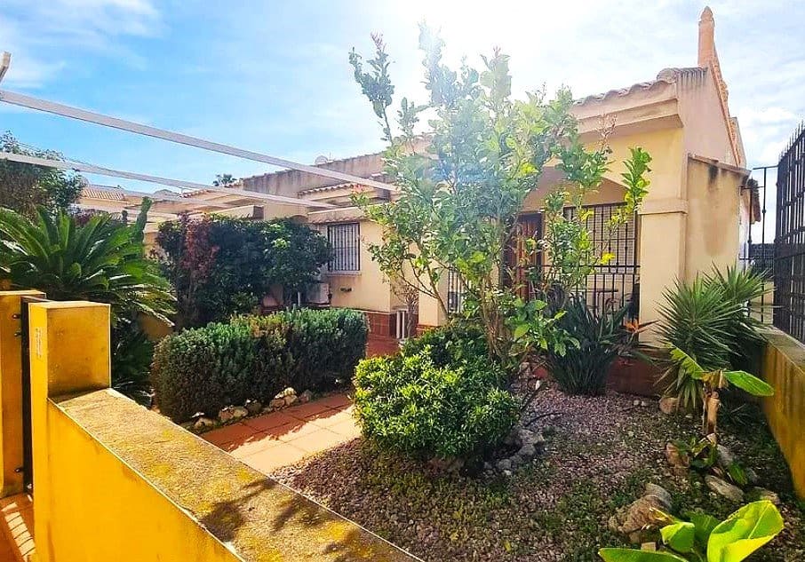 3 Zimmer Villa zu verkaufen in Guardamar del Segura mit Pool Garage - 209.950 € (Ref: 9706094)