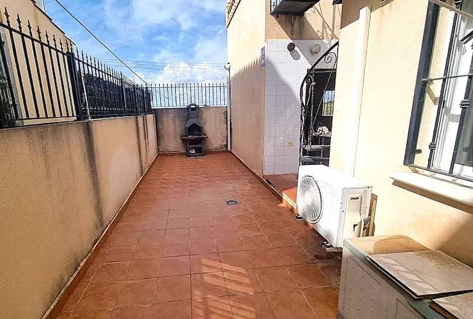 3 Zimmer Villa zu verkaufen in Guardamar del Segura mit Pool Garage - 209.950 € (Ref: 9706094)