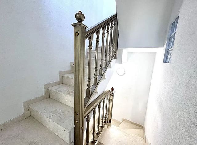 Chalet de 5 habitaciones en Playa Flamenca, Orihuela en venta con piscina - 209.950 € (Ref: 9706095)