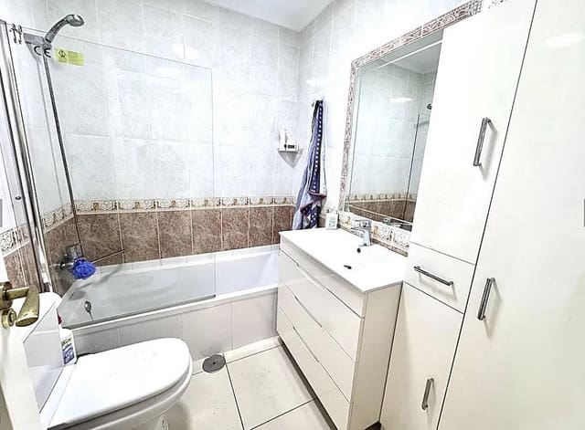 Chalet de 5 habitaciones en Playa Flamenca, Orihuela en venta con piscina - 209.950 € (Ref: 9706095)