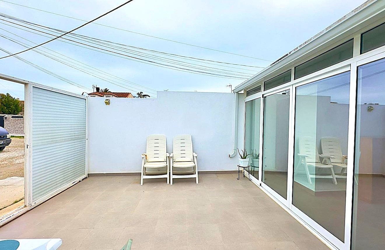 2 bedroom Bungalow for sale in Torrevieja - € 122,895 (Ref: 9706096)