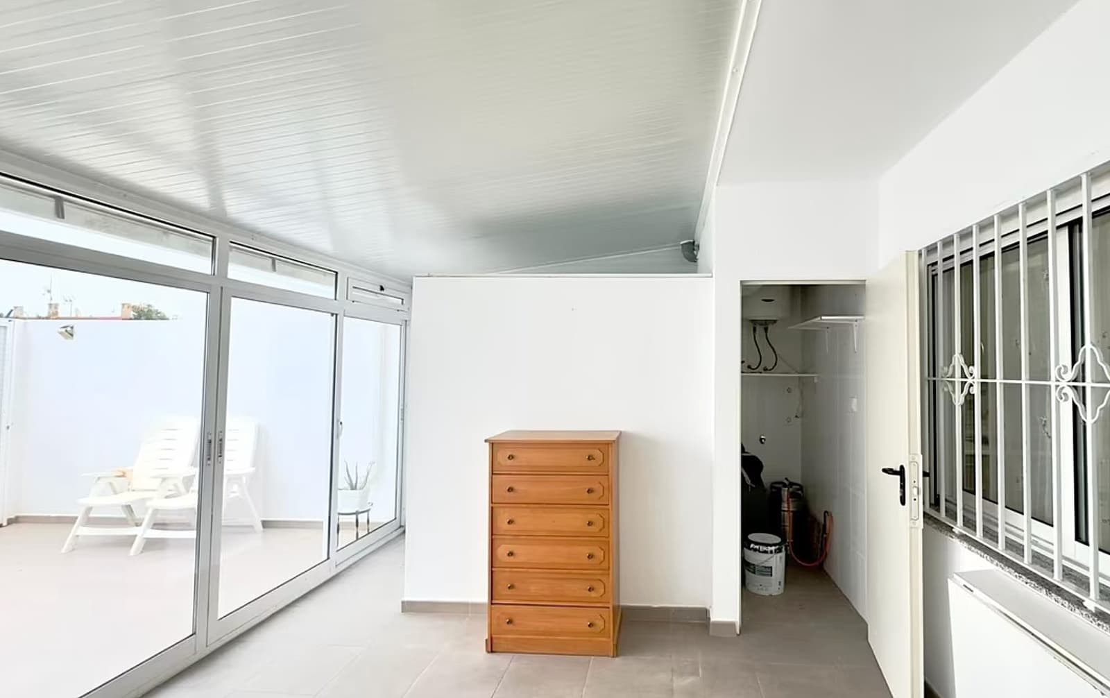 2 bedroom Bungalow for sale in Torrevieja - € 122,895 (Ref: 9706096)