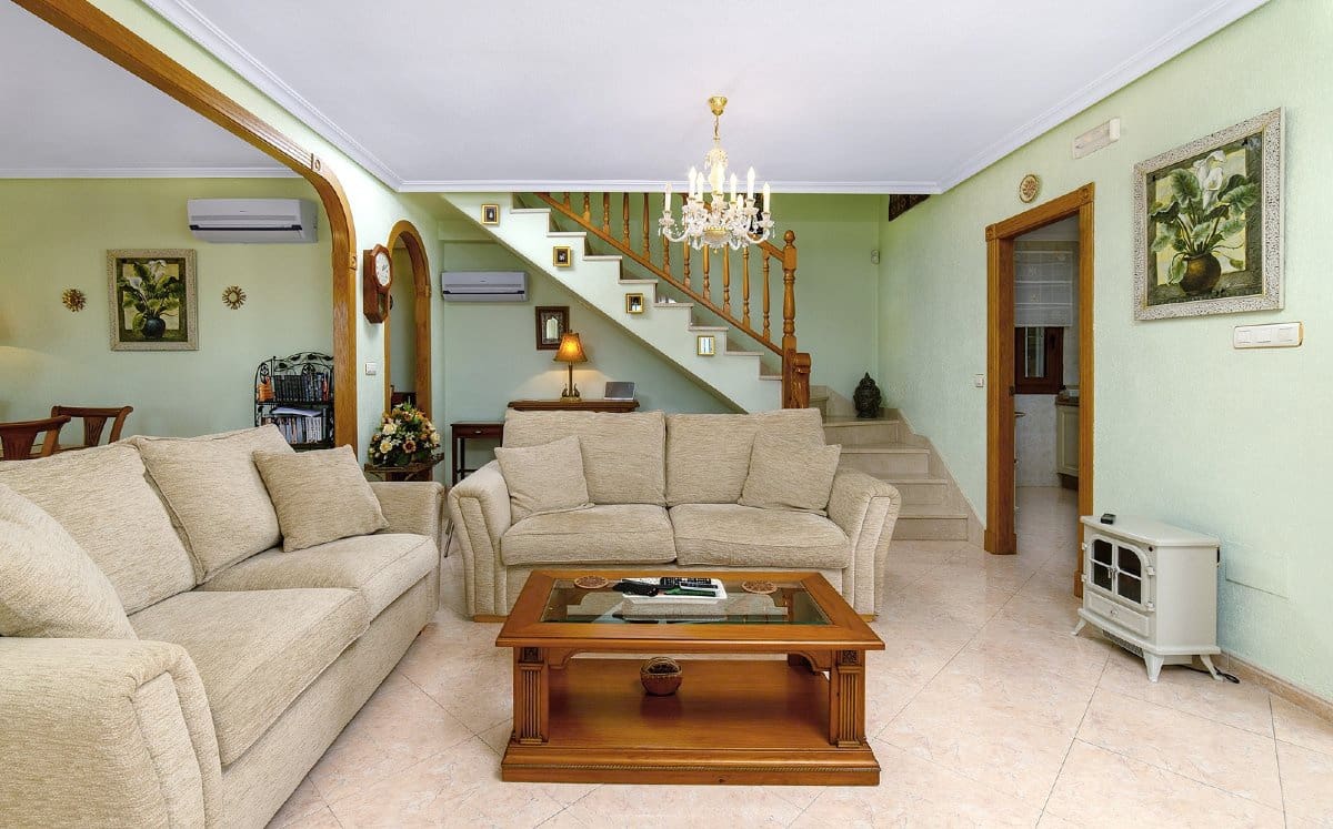 2 Zimmer Villa zu verkaufen in Los Altos mit Pool Garage - 270.000 € (Ref: 9709458)