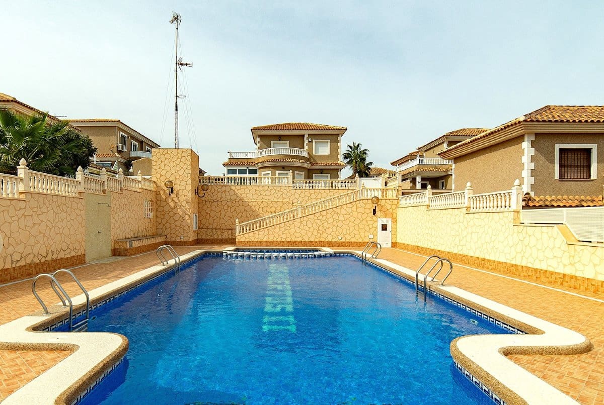 2 Zimmer Villa zu verkaufen in Los Altos mit Pool Garage - 270.000 € (Ref: 9709458)