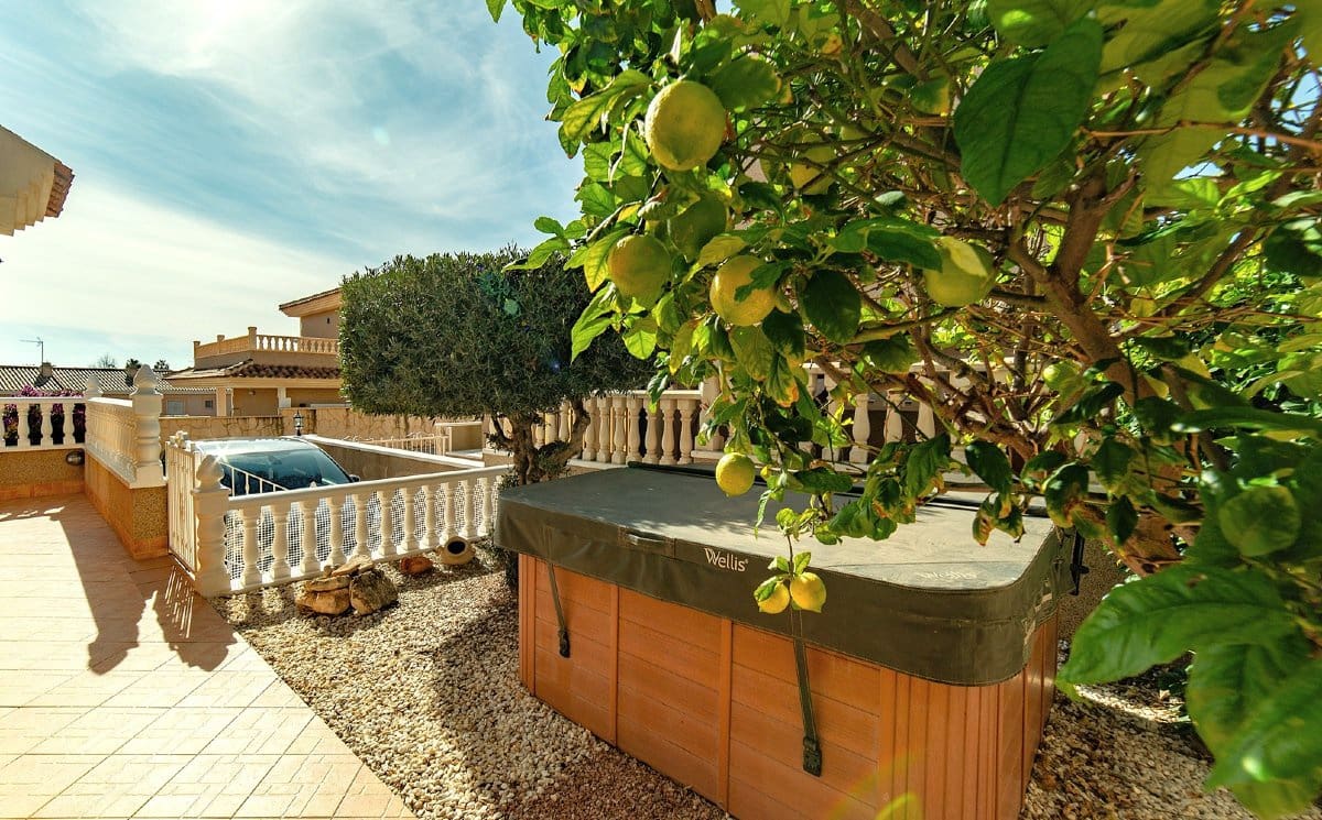 2 Zimmer Villa zu verkaufen in Los Altos mit Pool Garage - 270.000 € (Ref: 9709458)