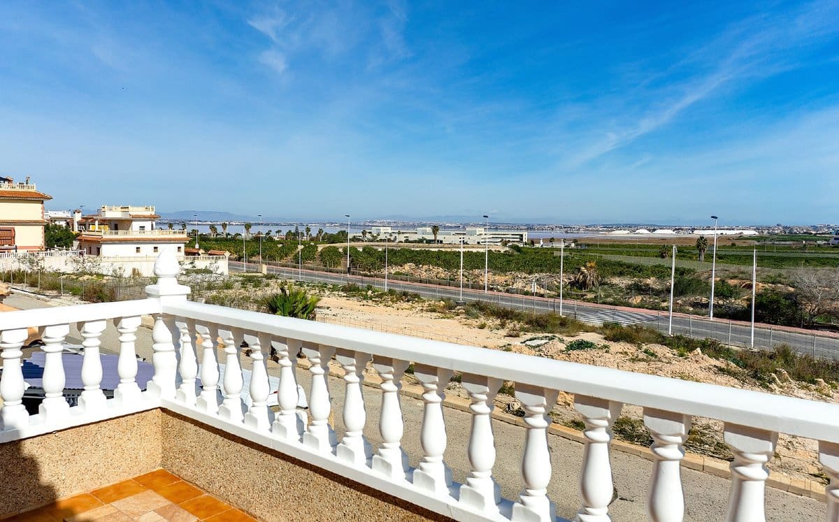 2 Zimmer Villa zu verkaufen in Los Altos mit Pool Garage - 270.000 € (Ref: 9709458)