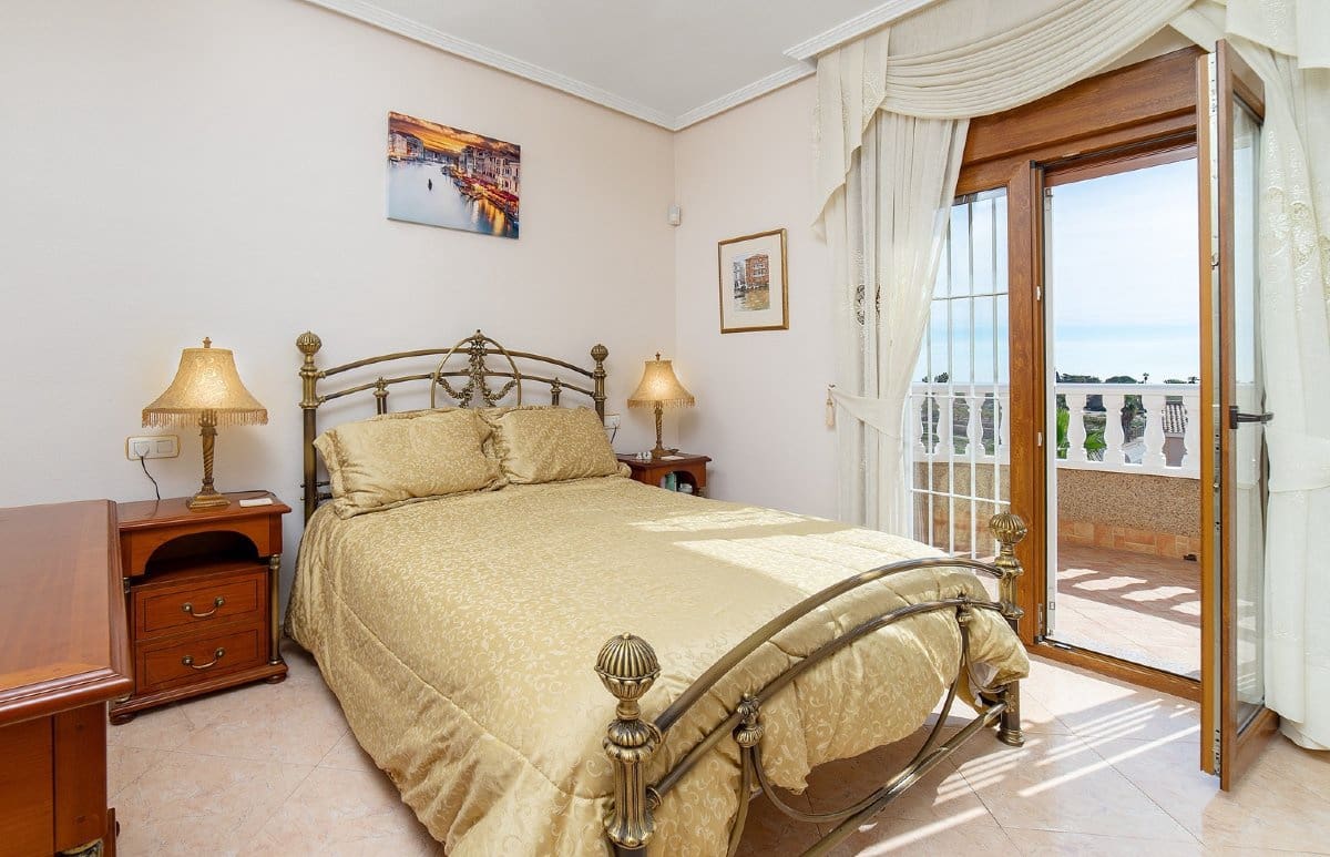 2 Zimmer Villa zu verkaufen in Los Altos mit Pool Garage - 270.000 € (Ref: 9709458)