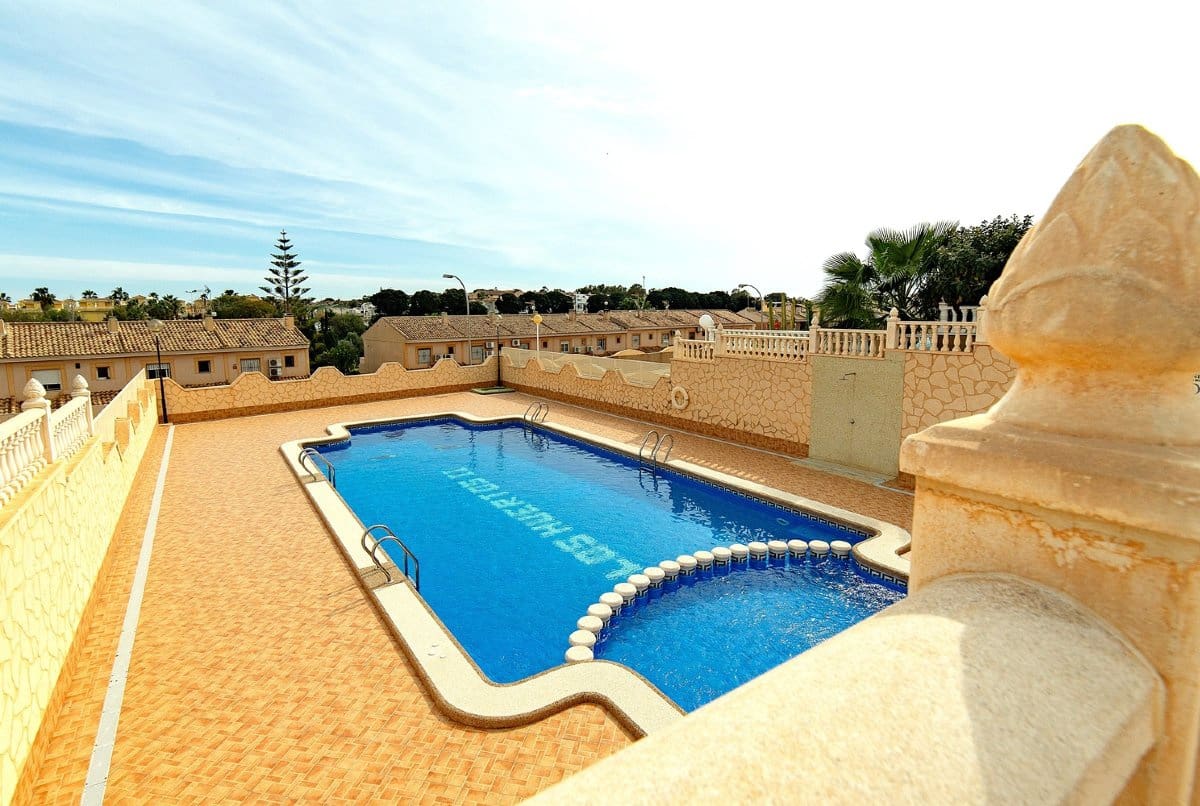 2 Zimmer Villa zu verkaufen in Los Altos mit Pool Garage - 270.000 € (Ref: 9709458)