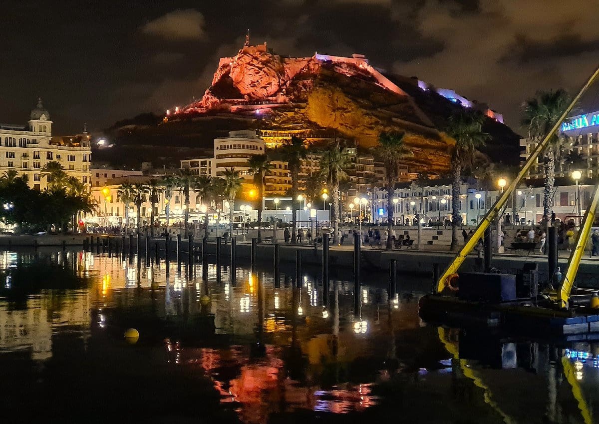 Leilighet til salgs i Alicante by - € 190 000 (Ref: 9719337)