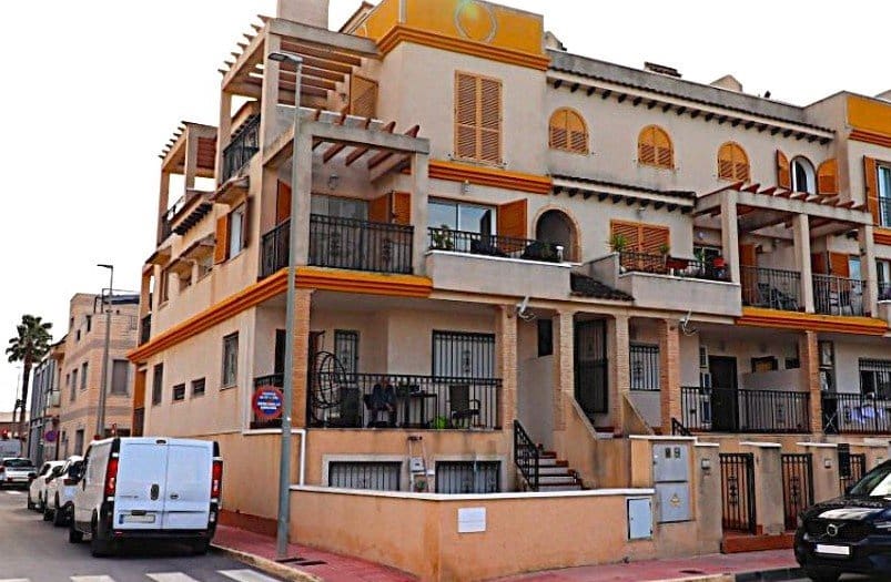 2 bedroom Apartment for sale in Ciudad Quesada with pool - € 139,900 (Ref: 9728438)