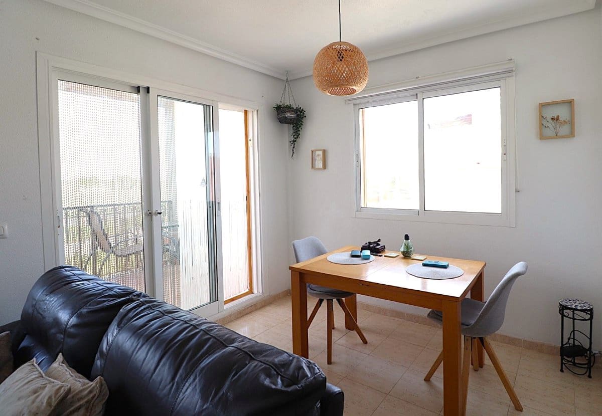 2 bedroom Apartment for sale in Ciudad Quesada with pool - € 139,900 (Ref: 9728438)