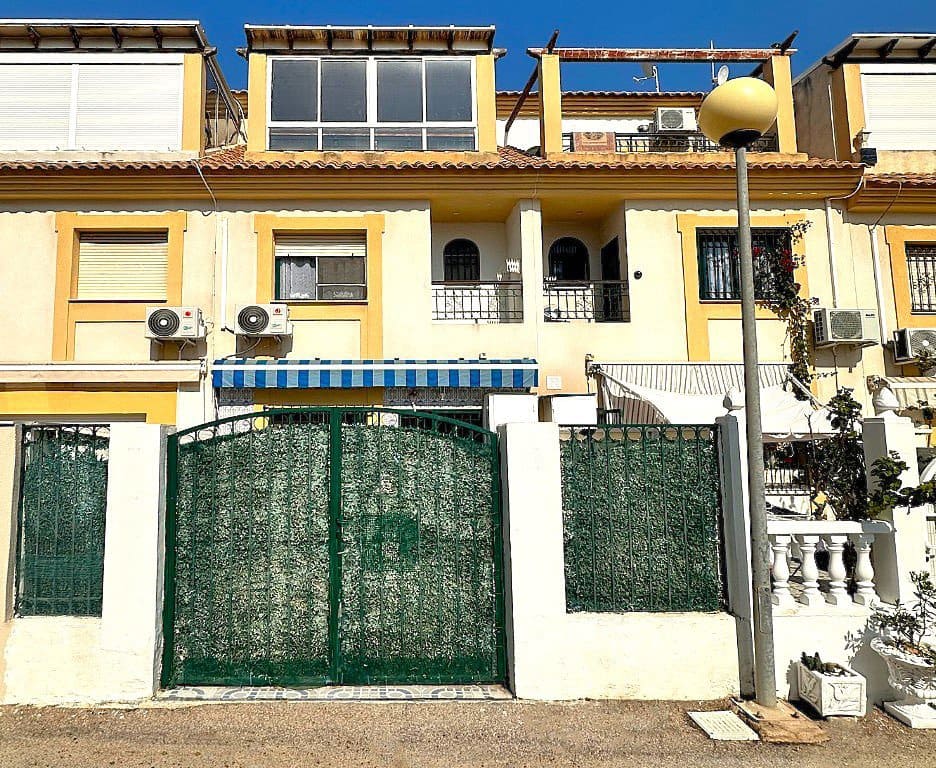 4 bedroom Townhouse for sale in La Zenia with pool garage - € 249,950 (Ref: 9728439)