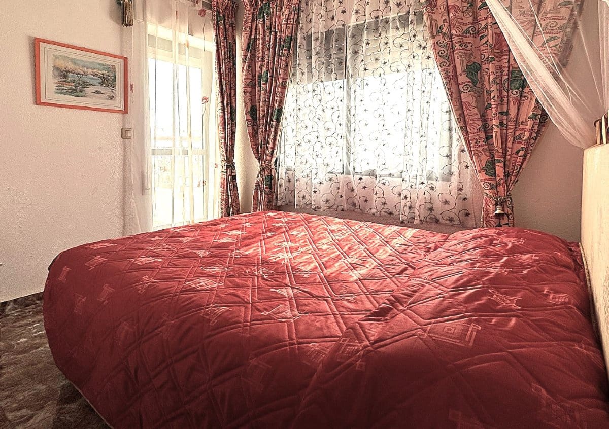 4 bedroom Townhouse for sale in La Zenia with pool garage - € 249,950 (Ref: 9728439)