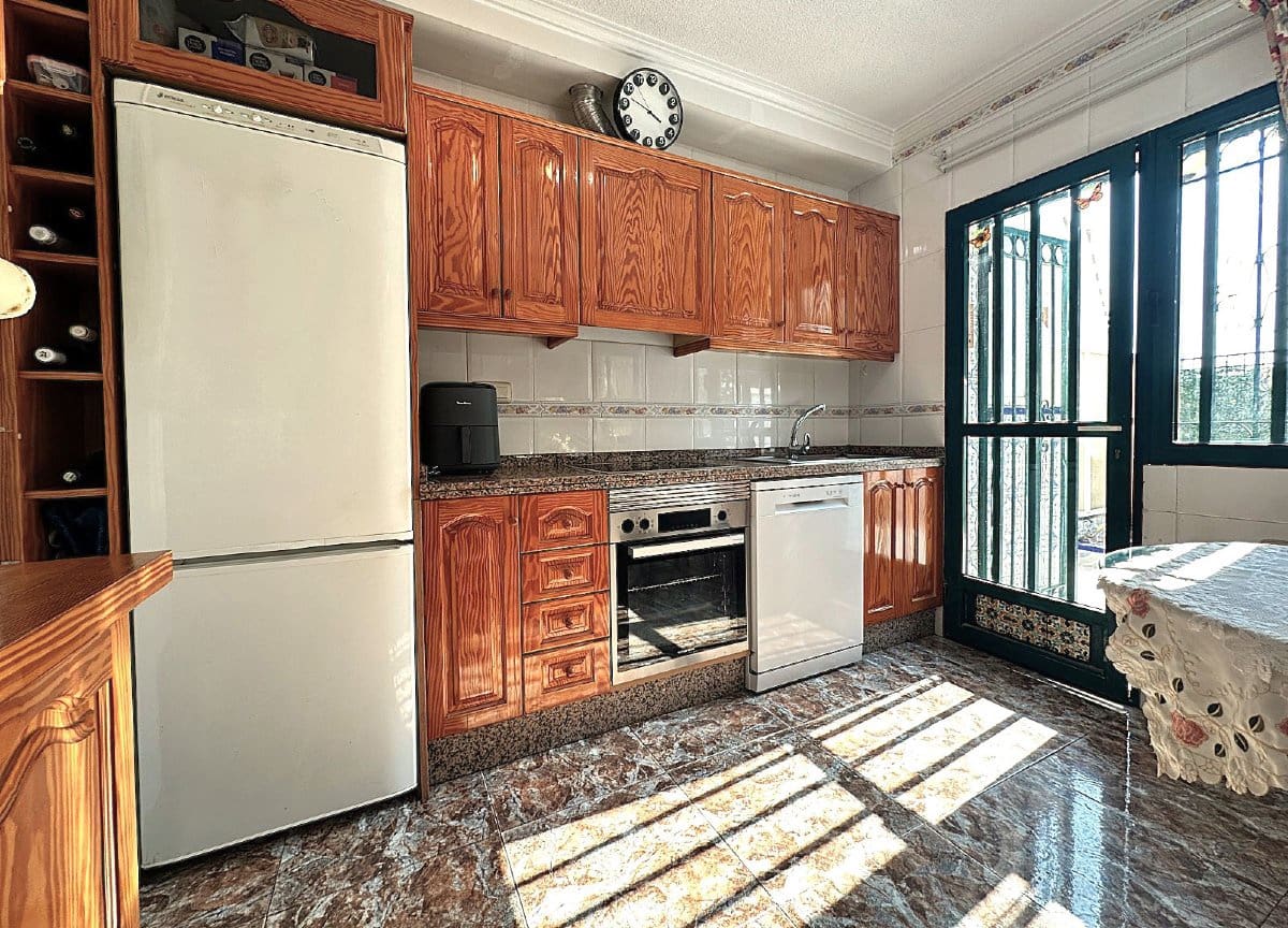 4 bedroom Townhouse for sale in La Zenia with pool garage - € 249,950 (Ref: 9728439)