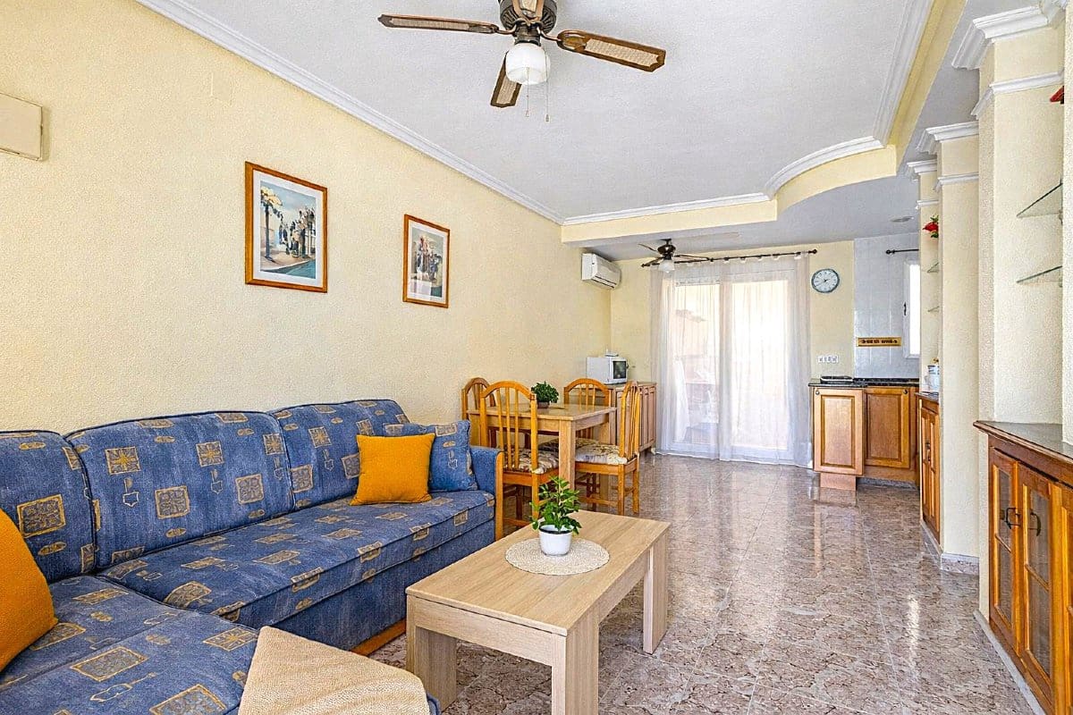 Casa de 2 habitaciones en Villamartin en venta con piscina garaje - 184.950 € (Ref: 9731539)