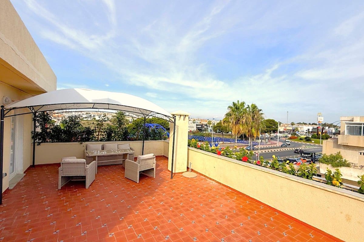 2 bedroom Apartment for sale in Punta Prima - € 246,950 (Ref: 9737866)