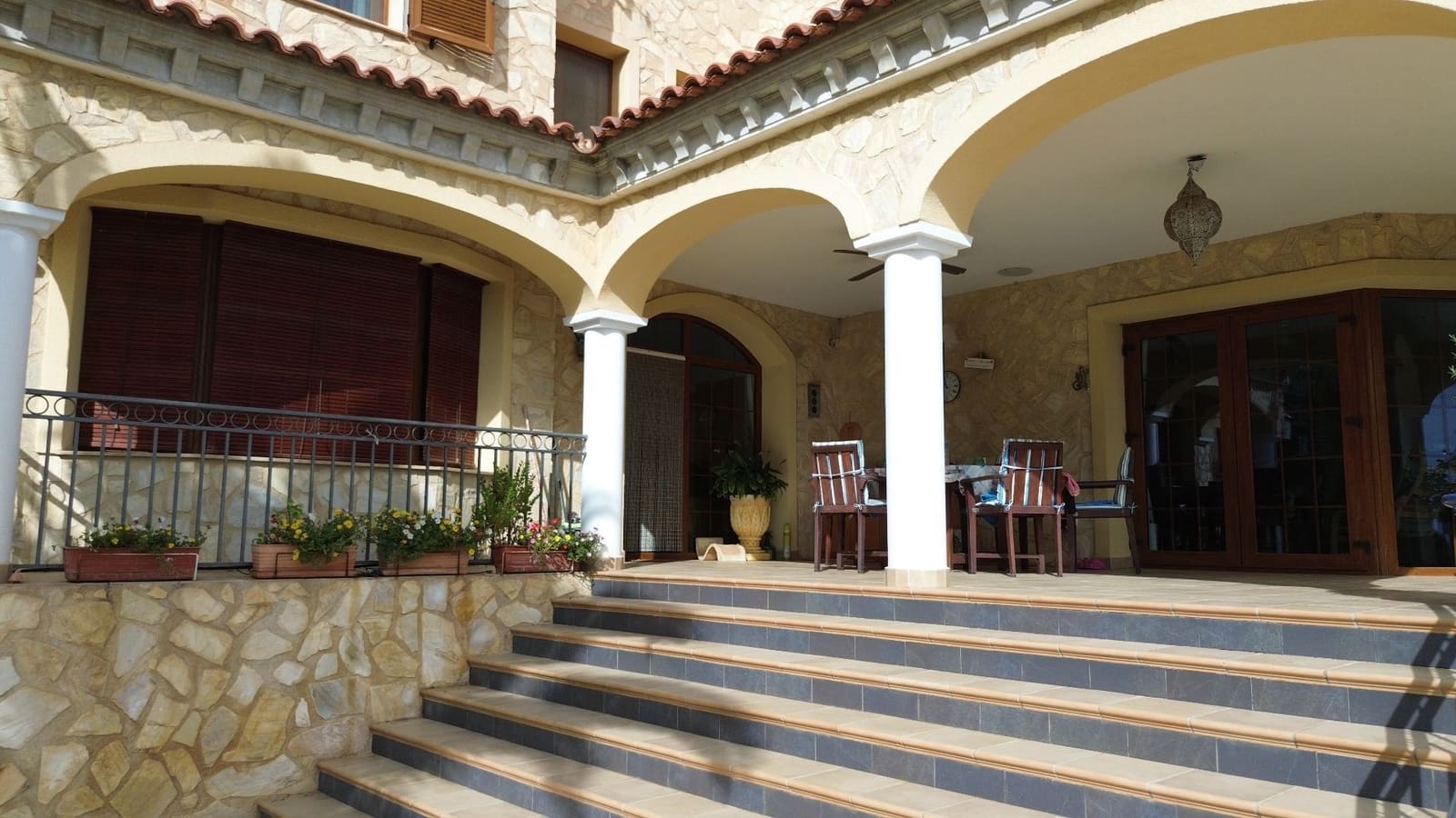 5 bedroom Villa for sale in Cuevas del Almanzora with pool garage €