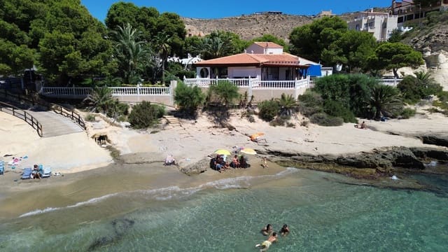 Chalet de 3 habitaciones en San Juan de los Terreros, Pulpí en venta con piscina garaje - 2.199.000 € (Ref: 7784756)