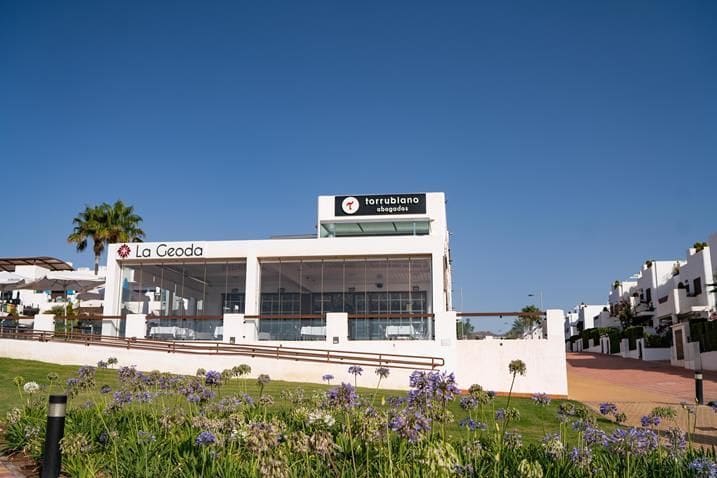 2 slaapkamer Penthouse te koop in San Juan de los Terreros met zwembad garage - € 229.000 (Ref: 8202632)