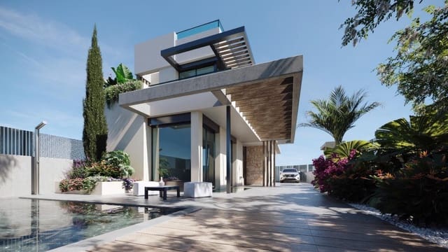 3 soveværelse Villa til salg i Los Alcázares med swimmingpool - € 589.900 (Ref: 8801113)