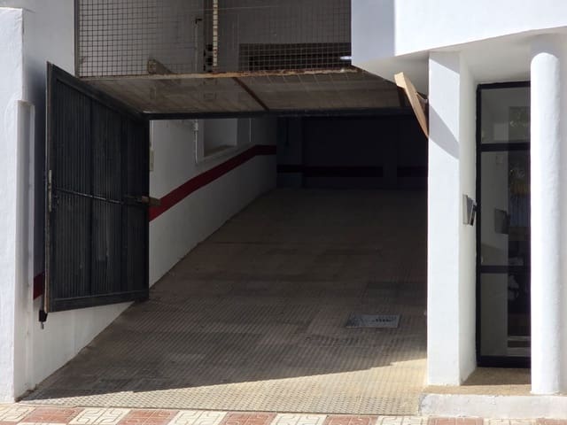 Garage for sale in Castell de Ferro, Gualchos - € 11,900 (Ref: 10037850)