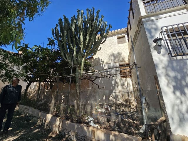 4 soveværelse Finca/Landehus til salg i Lújar med garage - € 89.000 (Ref: 9254627)