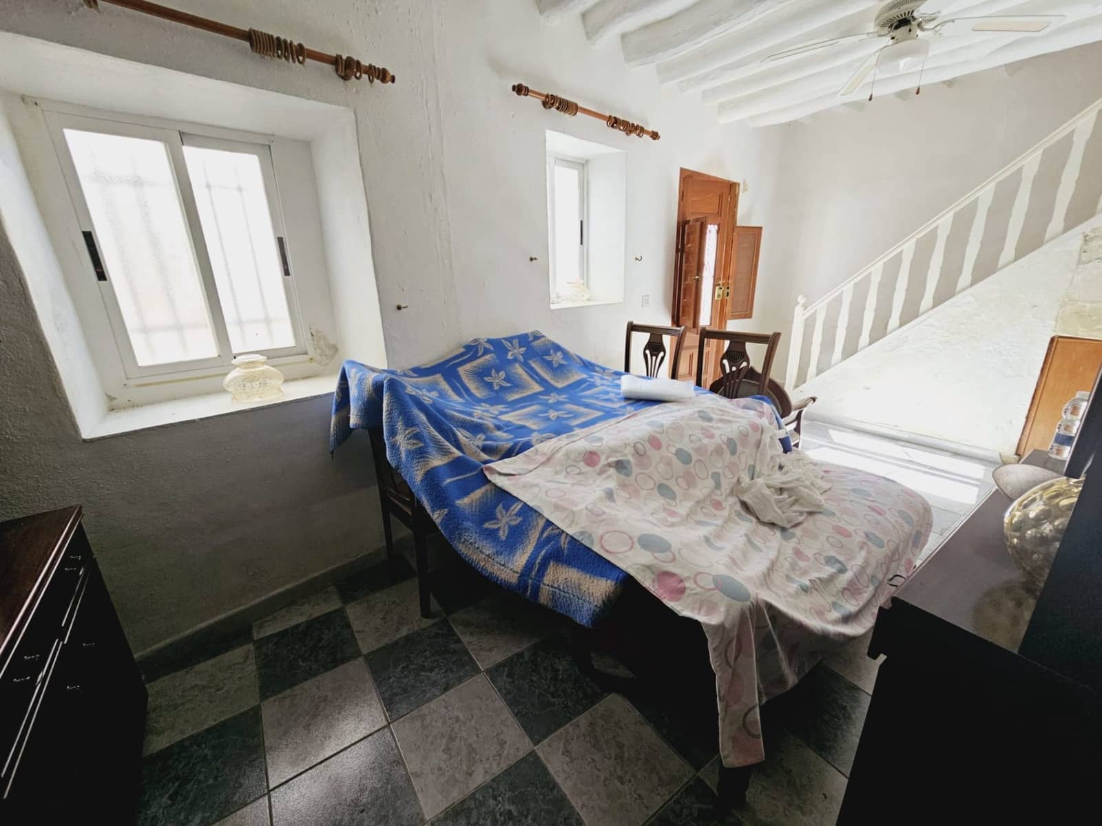 3 slaapkamer Halfvrijstaande villa te koop in Rubite - € 40.990 (Ref: 9254635)