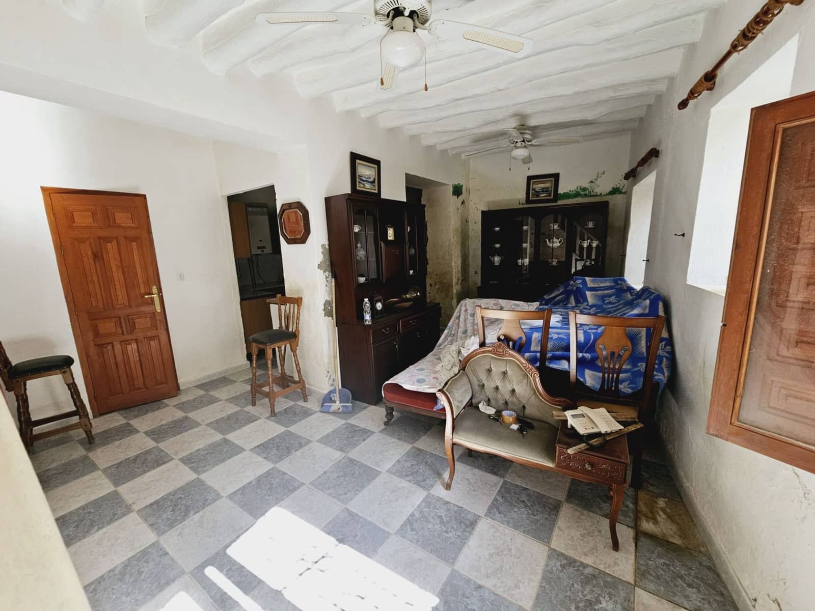 3 slaapkamer Halfvrijstaande villa te koop in Rubite - € 40.990 (Ref: 9254635)