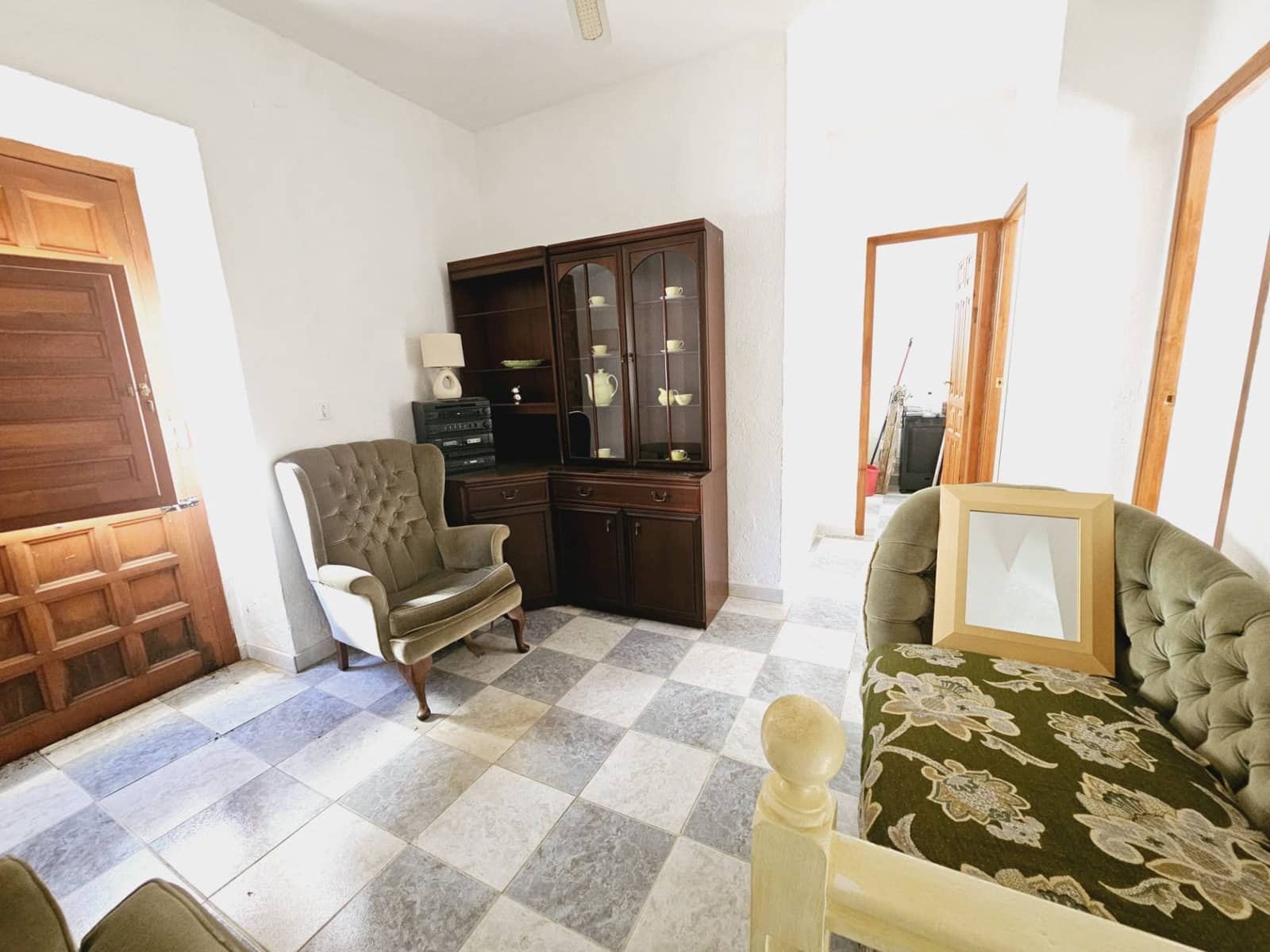 3 slaapkamer Halfvrijstaande villa te koop in Rubite - € 40.990 (Ref: 9254635)