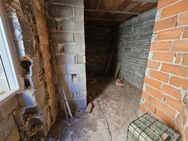 2 soveværelse Byhus til salg i Rubite - € 22.000 (Ref: 9254638)