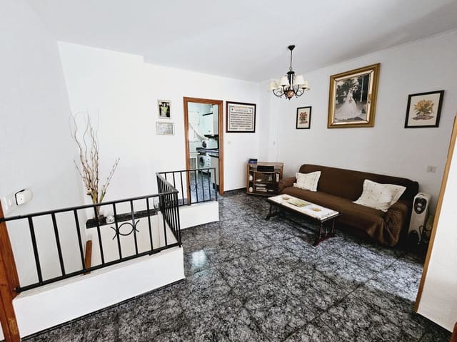 3 makuuhuone Paritalo myytävänä paikassa Sorvilán mukana 
autotalli - 94 000 € (Ref: 9254640)