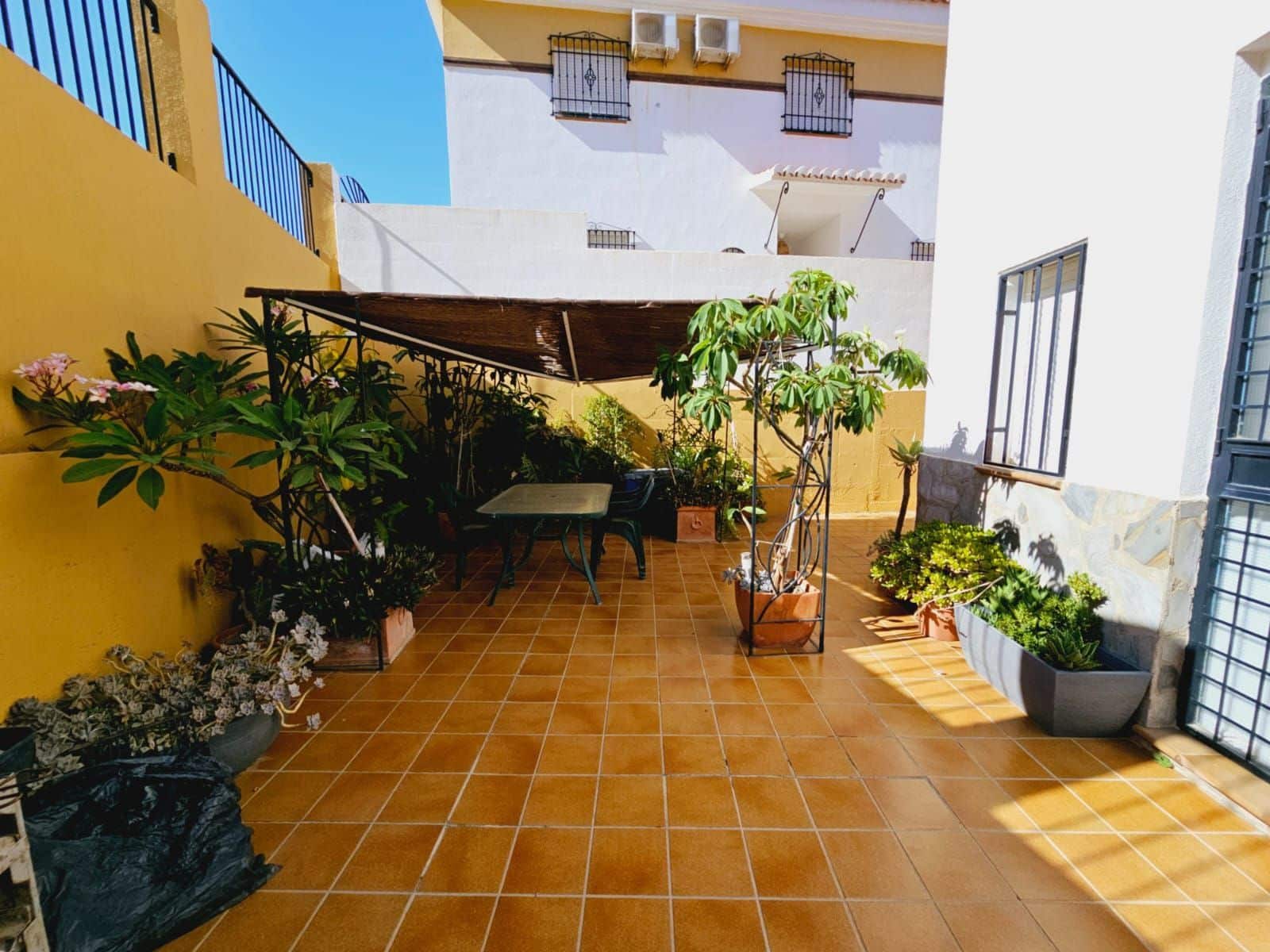 4 soveværelse Villa til salg i Castell de Ferro med garage - € 279.000 (Ref: 9254643)