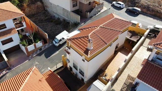 4 soveværelse Villa til salg i Castell de Ferro, Gualchos med garage - € 279.000 (Ref: 9254643)
