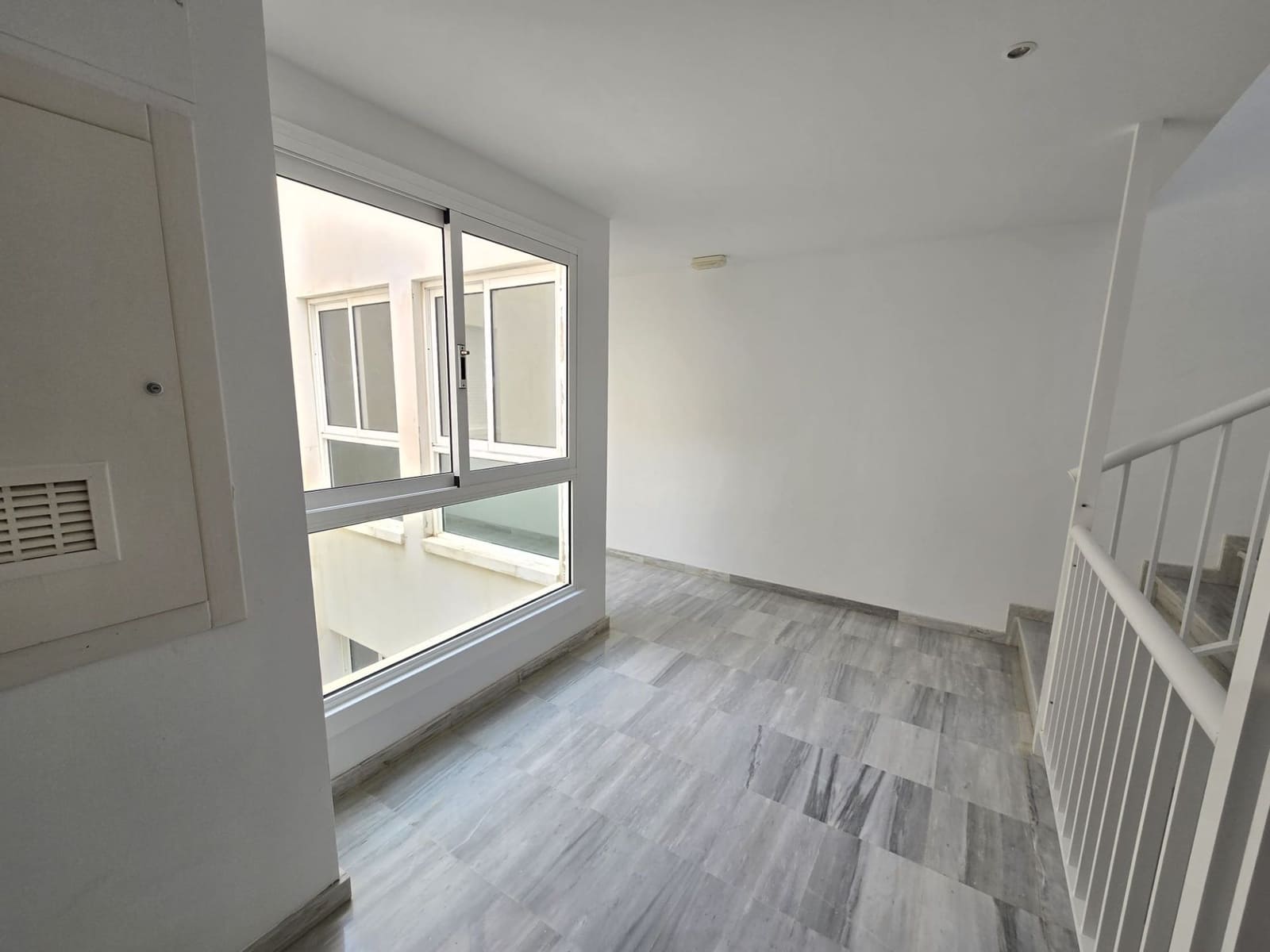 2 soveværelse Lejlighed til salg i Polopos med swimmingpool - € 99.000 (Ref: 9291007)