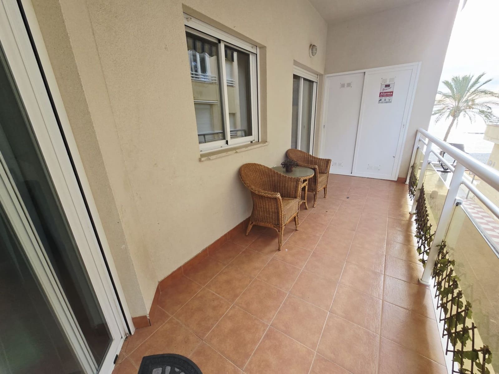 Flat for rent in Castell de Ferro with pool garage - € 600 (Ref: 9485190)