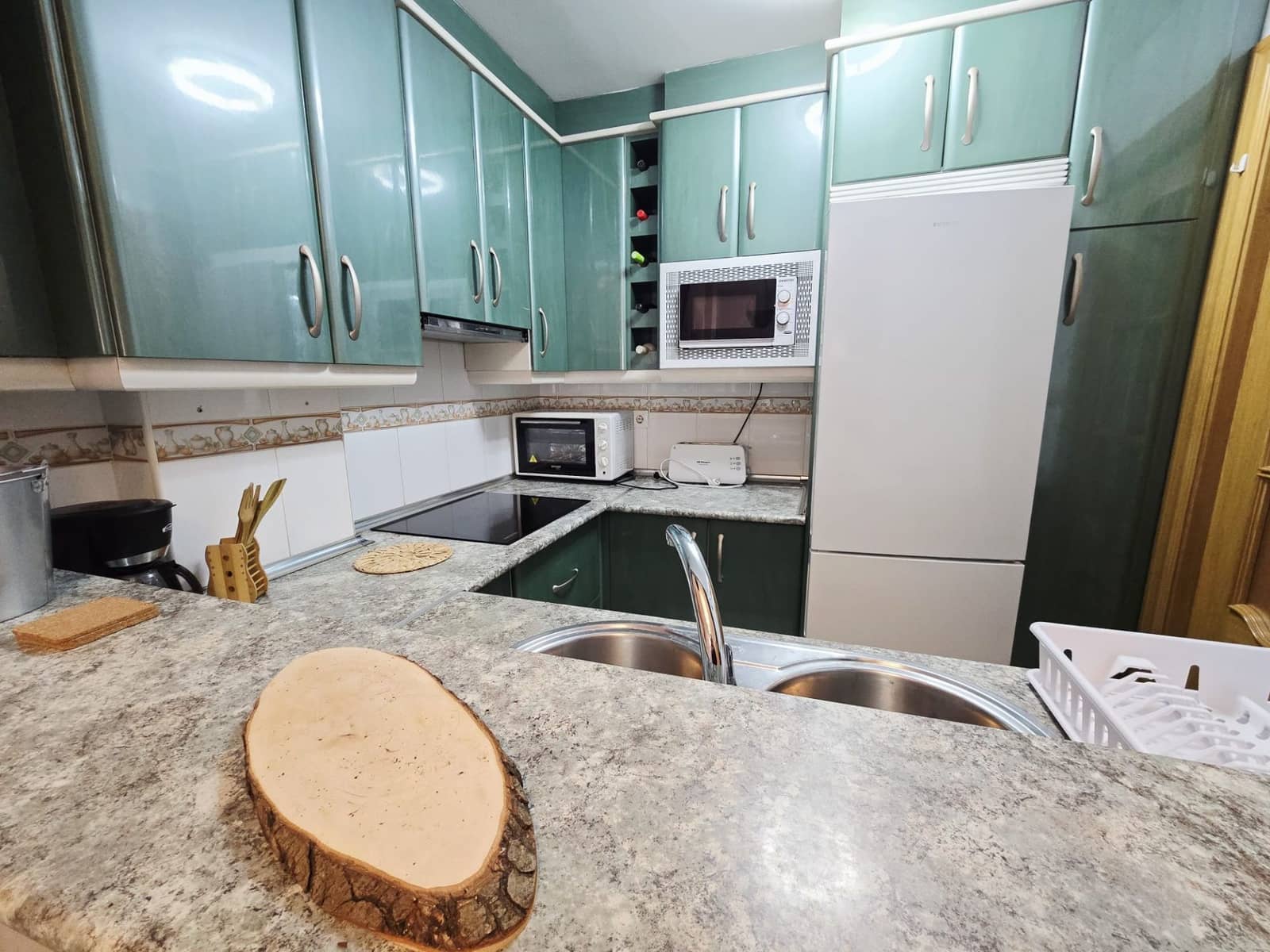 Flat for rent in Castell de Ferro with pool garage - € 600 (Ref: 9485190)