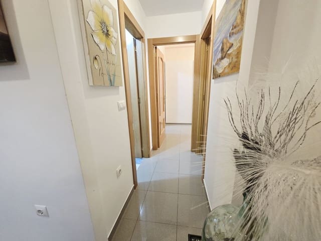 Mieszkanie do wynajęcia w Castell de Ferro, Gualchos z basenem garażem - 600 € (Ref: 9485190)