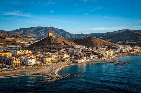 6 slaapkamer Halfvrijstaande villa te koop in Castell de Ferro - € 442.000 (Ref: 9604595)