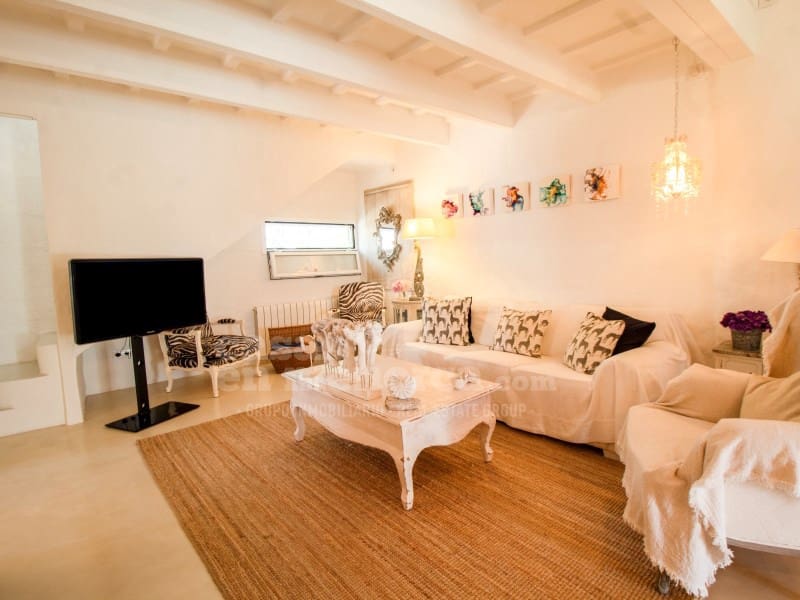 3 Zimmer Finca/Landgut zu verkaufen in Llucmacanes mit Garage - 970.000 € (Ref: 10005271)