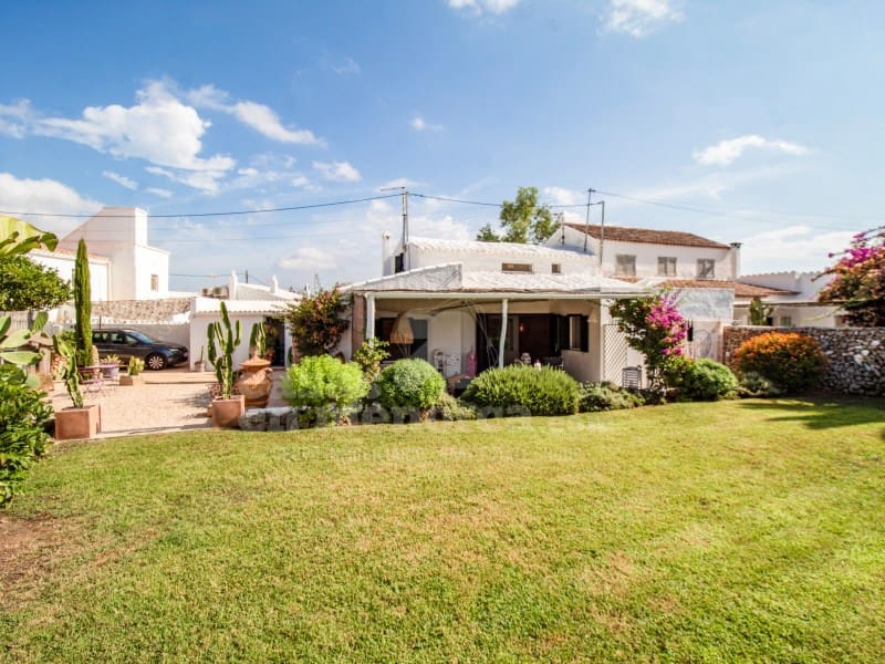 3 Zimmer Finca/Landgut zu verkaufen in Llucmacanes mit Garage - 970.000 € (Ref: 10005271)