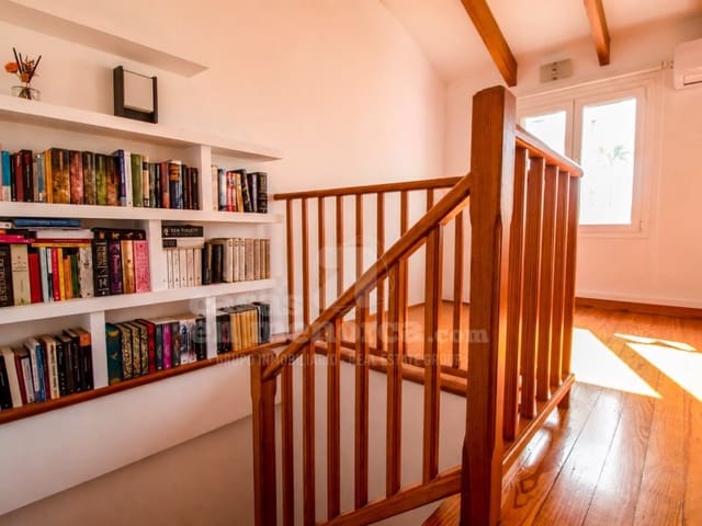 3 makuuhuone Asunto myytävänä paikassa Es Castell - 350 000 € (Ref: 10023746)