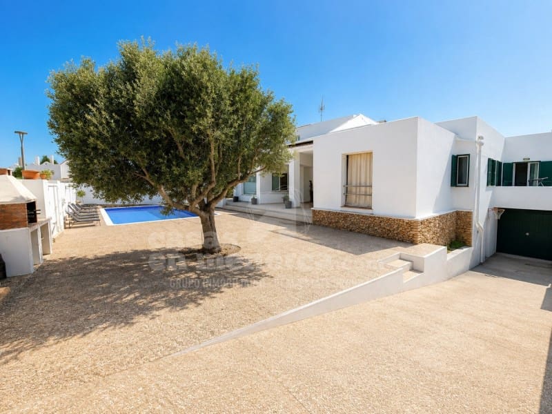 5 Zimmer Villa zu verkaufen in Cala'n Blanes mit Pool Garage - 895.000 € (Ref: 10026977)