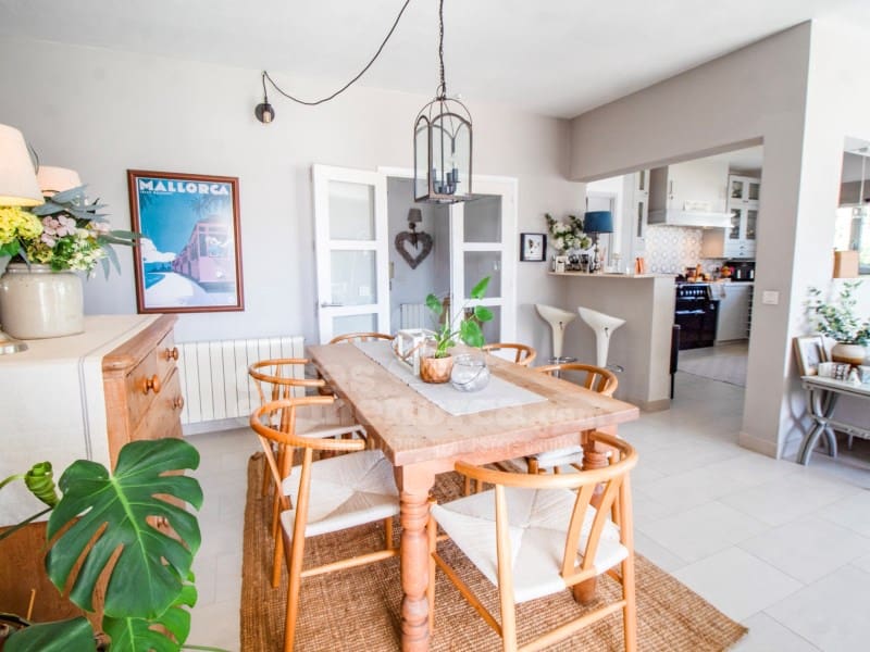 6 sypialnia Willa na sprzedaż w Es Castell z basenem garażem - 1 295 000 € (Ref: 10035066)