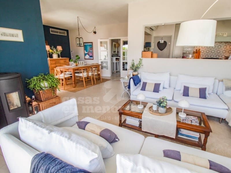 6 sypialnia Willa na sprzedaż w Es Castell z basenem garażem - 1 295 000 € (Ref: 10035066)