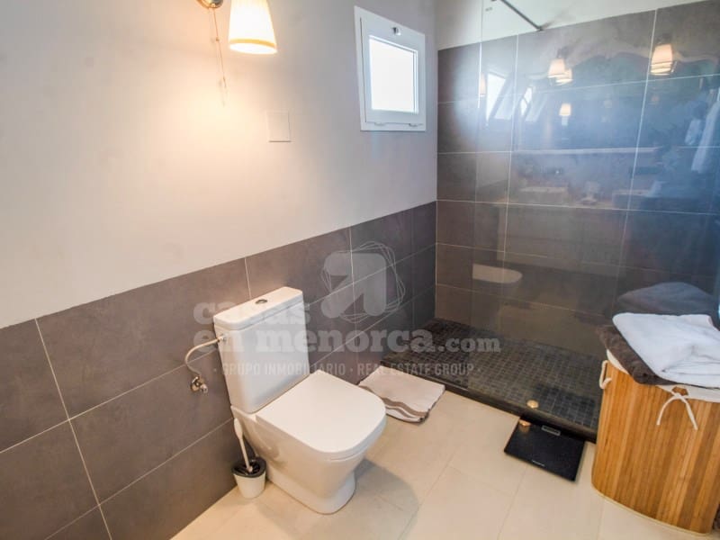 6 sypialnia Willa na sprzedaż w Es Castell z basenem garażem - 1 295 000 € (Ref: 10035066)