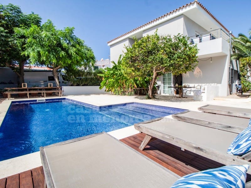 6 sypialnia Willa na sprzedaż w Es Castell z basenem garażem - 1 295 000 € (Ref: 10035066)