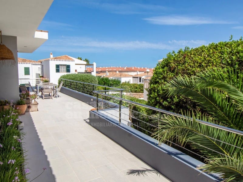 6 sypialnia Willa na sprzedaż w Es Castell z basenem garażem - 1 295 000 € (Ref: 10035066)