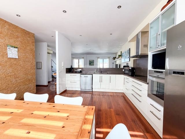 4 quarto Apartamento para venda em Ciutadella, Ciutadella de Menorca - 625 000 € (Ref: 10035067)